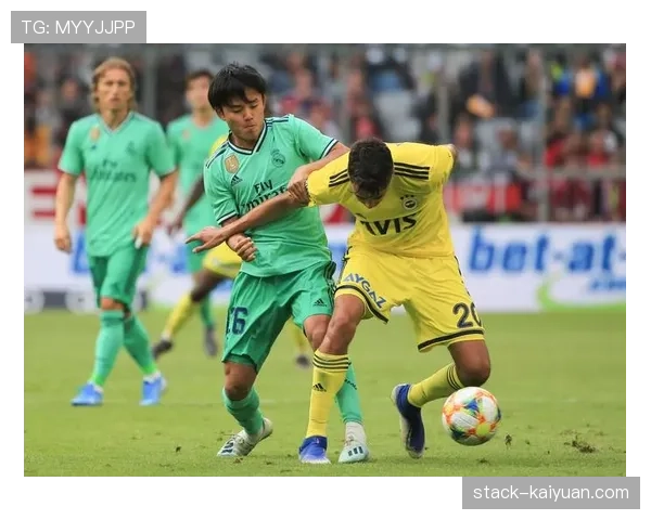 久保建英在高位压迫体系中的回防参与度与拼抢效能分析